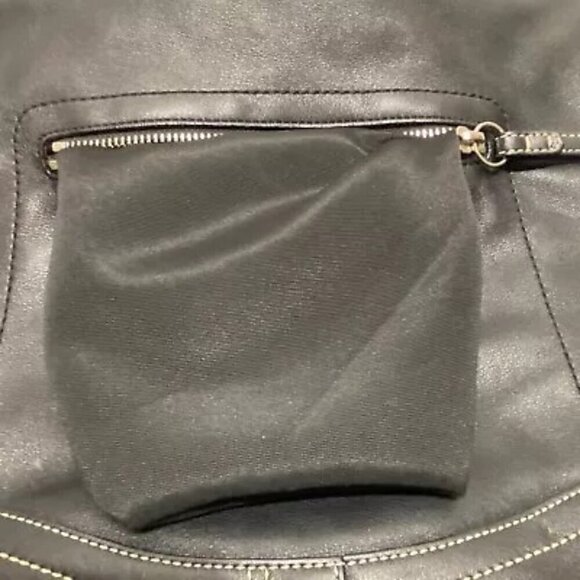 Coach Soft Leather Soho F10937 Black Slim Duffle Convertible Crossbody Bag EUC - Picture 7 of 16